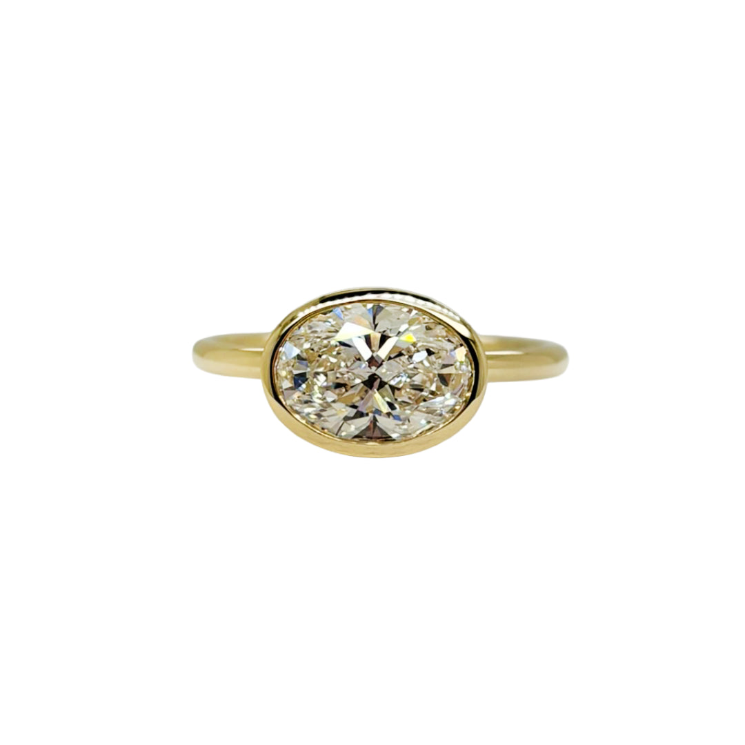 9ct Yellow Gold East to West Solitaire Oval Cut Diamond Ring | 2ct TDW