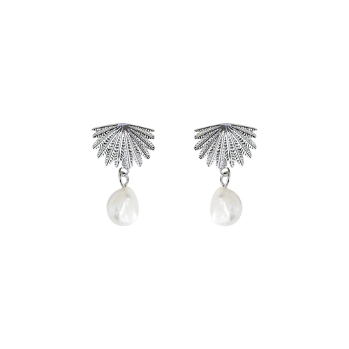 Boh Runga | Fan Tail | Fresh Water Pearl | Silver | Stud | Earrings