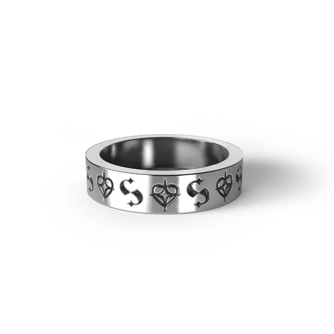 It's a classic for a reason. Celestial hearts combine with their S-logo in their new imprint band. This narrow band style ring is made from sterling silver with dark oxidised detailing.
