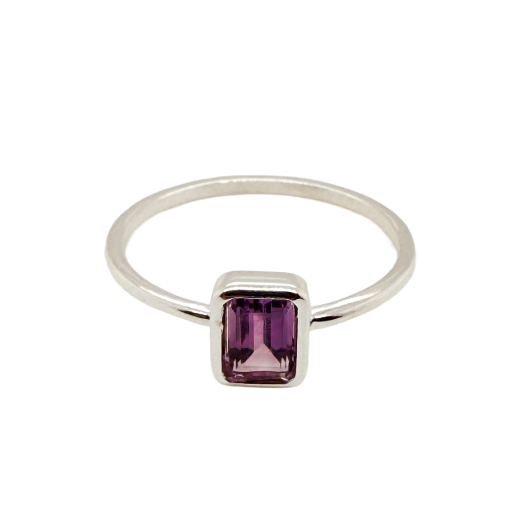Petite Amethyst Ring | Silver