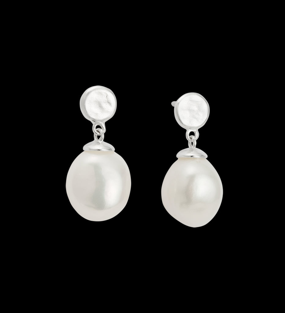 Kirstin Ash Moon Tide Pearl Earrings