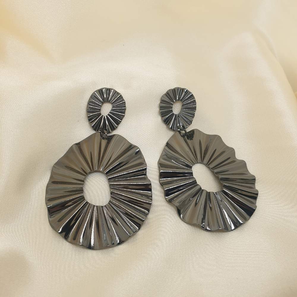 Aurora ‘Mia’ Dark Silver Fashion Earrings