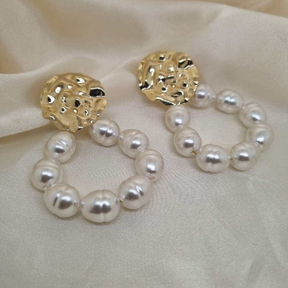 Aurora 'Lily’ Pearl Fashion Earrings